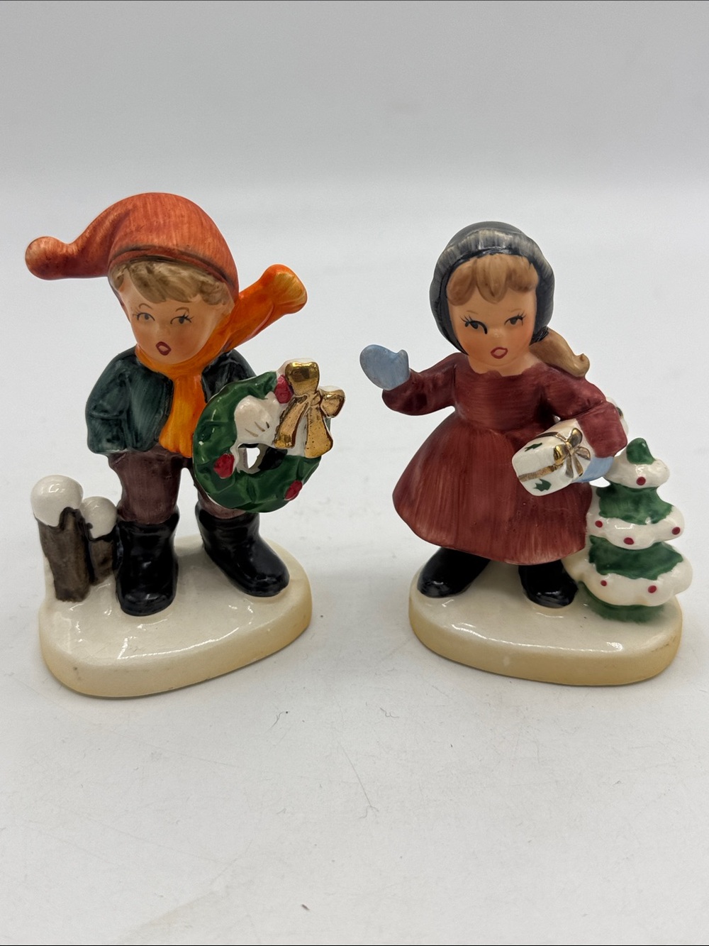 Ceramic Holiday Carolers Figurine Set Vintage Napcoware